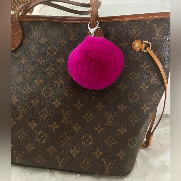 Accessories - Beautiful and fun fuscia pompom bag charm